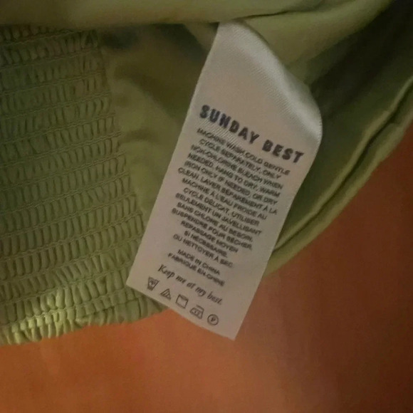 Aritzia Sunday Best Top - Picture 4 of 4